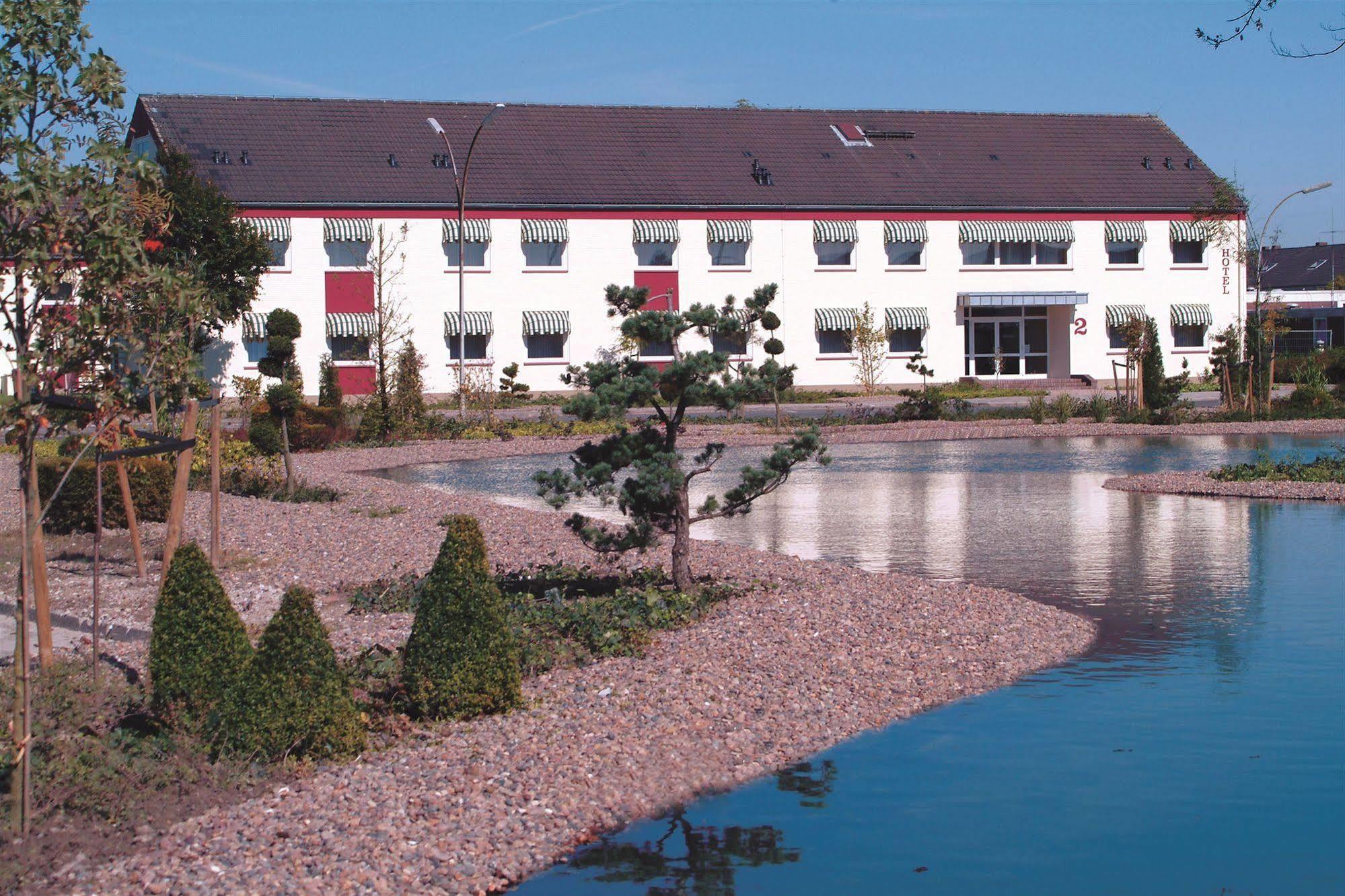 Dorf Wangerland Hotel Шилиг Екстериор снимка