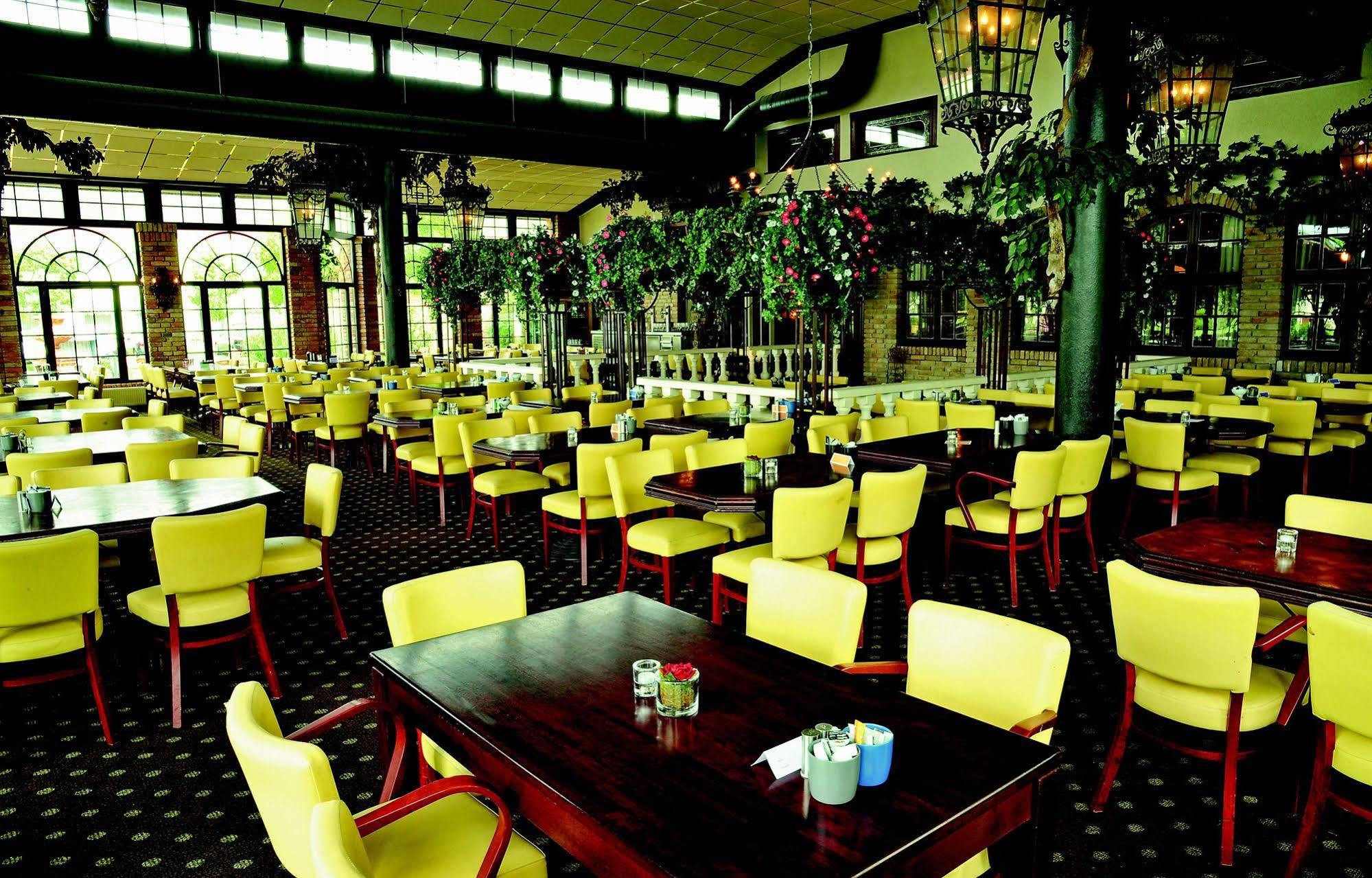 Dorf Wangerland Hotel Шилиг Екстериор снимка